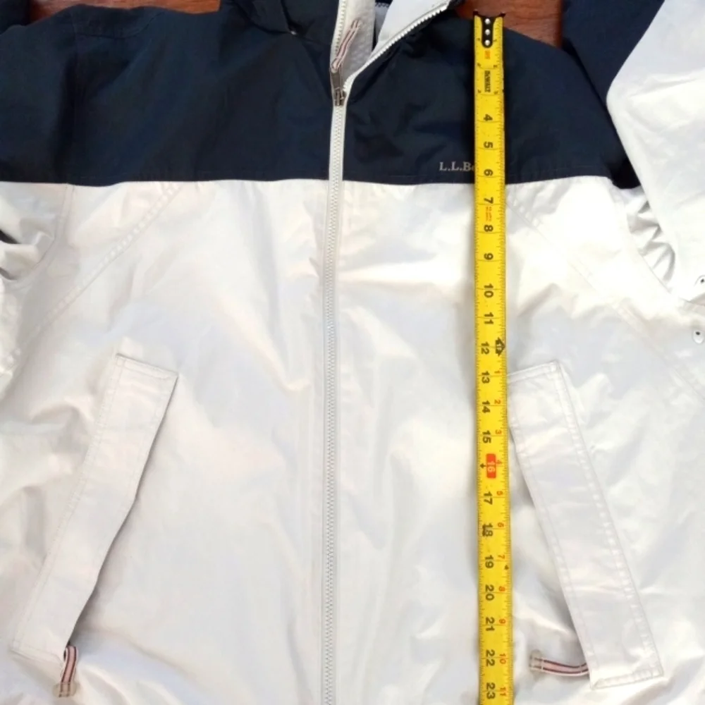 L.L.Bean Men's Windstopper Hooded JACKET. XL Reg. EUC